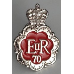 NEW QUEEN ELIZABETH II PLATINUM JUBILEE 70TH ANNIVERSARY PIN