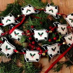 NEW  CHRISTMAS Sheep Garland