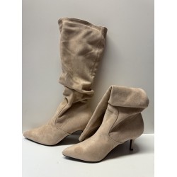 NEW SIZE 8.5 WOMENS SHOES