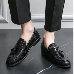 NEW MENS SIZE 9 Tassel Design Large Manmade Leather Low Top Casual Dress Shoes for Men